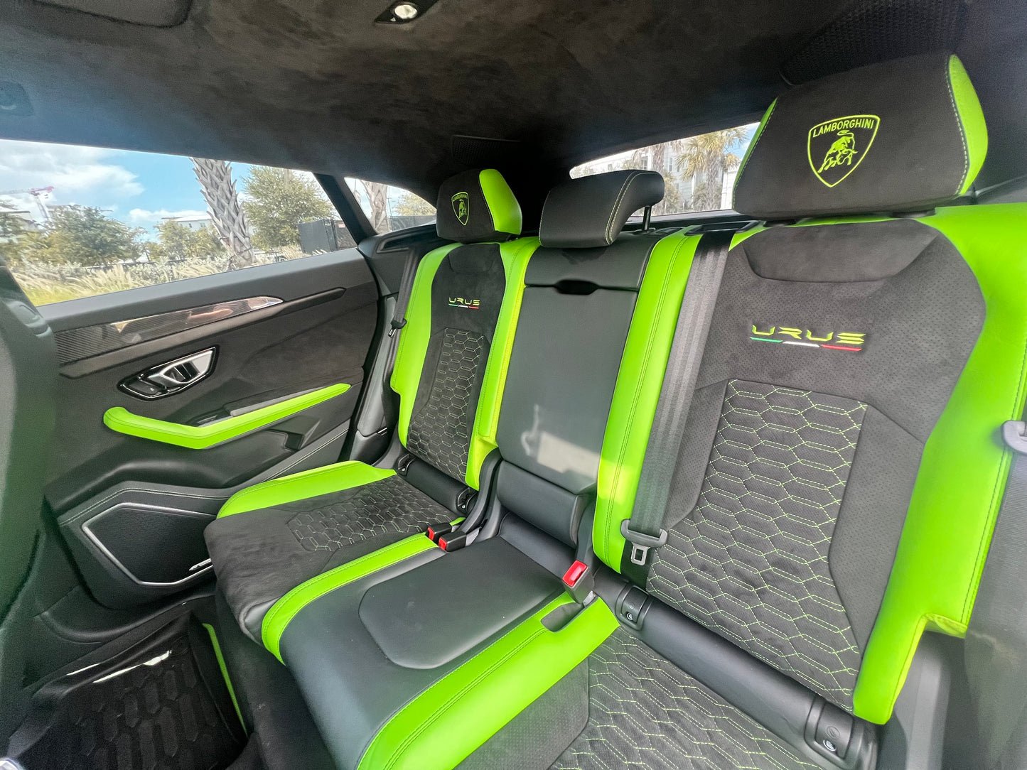 2022 Lamborghini Urus S