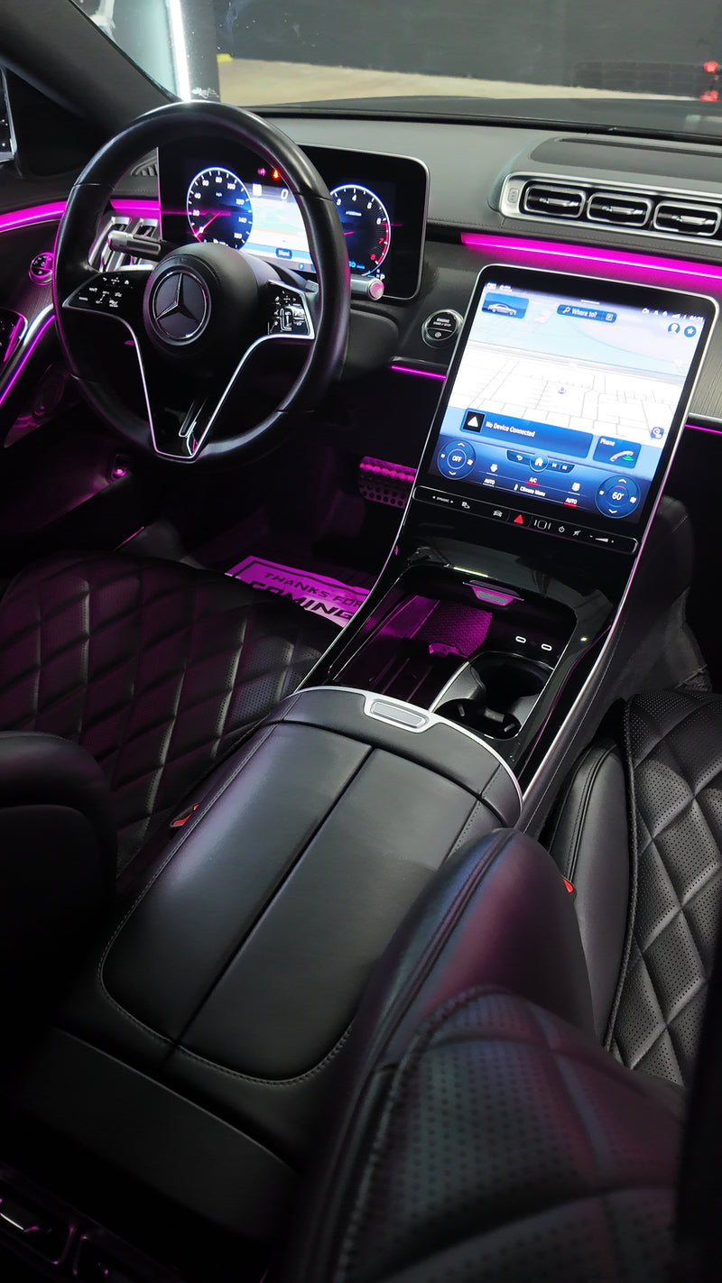 2022 Mercedes S580 two tone - interior - black mercedes s580
