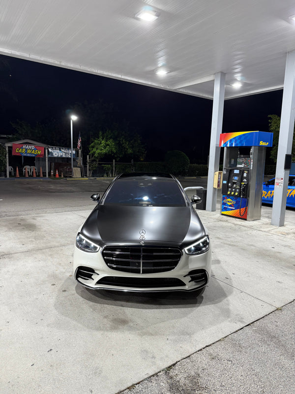 2022 Mercedes S580 two tone - front - two-tone mercedes s580
