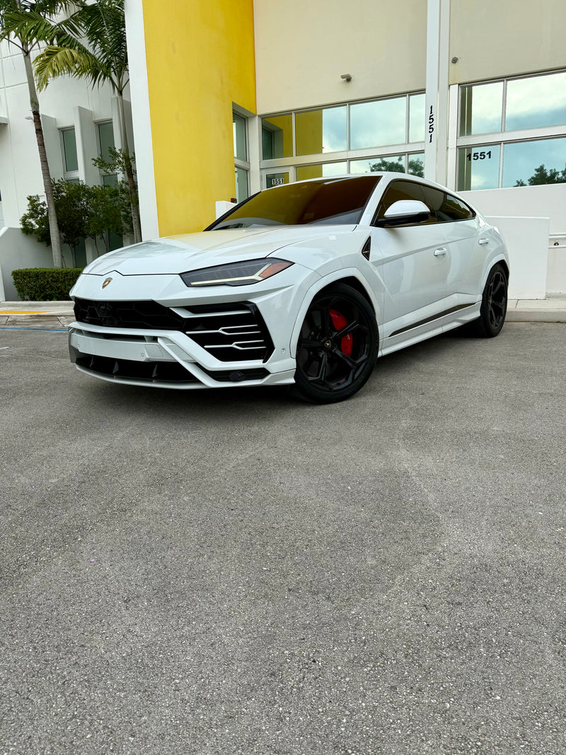 2020 Lambo Urus white panda with stars ✨ - three quarter front - white lamborghini urus