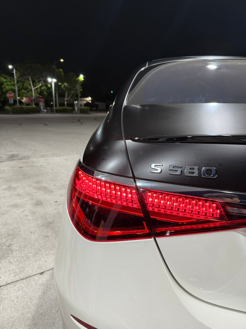 2022 Mercedes S580 two tone - rear - white mercedes s580