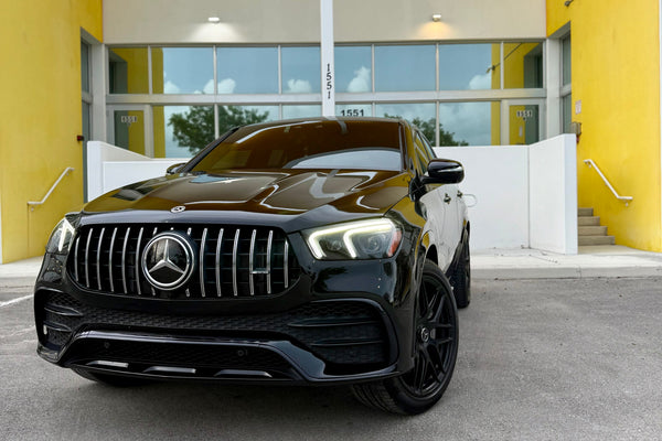 2023 Mercedes GLE53 Black on red - three quarter front - black mercedes gle53